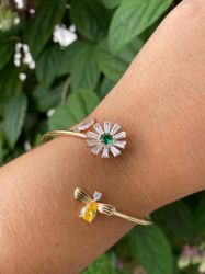 Bracelete flor e abelha regulável pedras cristais cravejados navette 